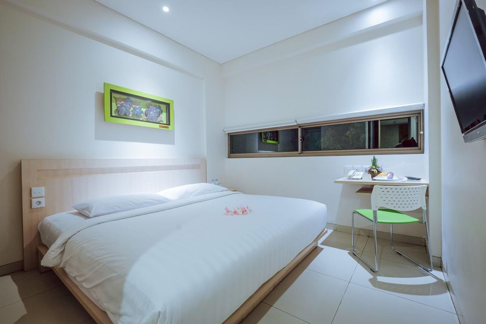קוטה לומבוק J Hotel Kuta מראה חיצוני תמונה