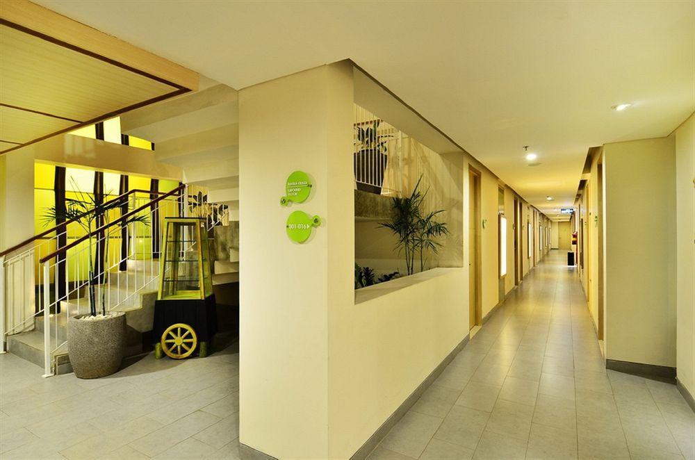 קוטה לומבוק J Hotel Kuta מראה חיצוני תמונה