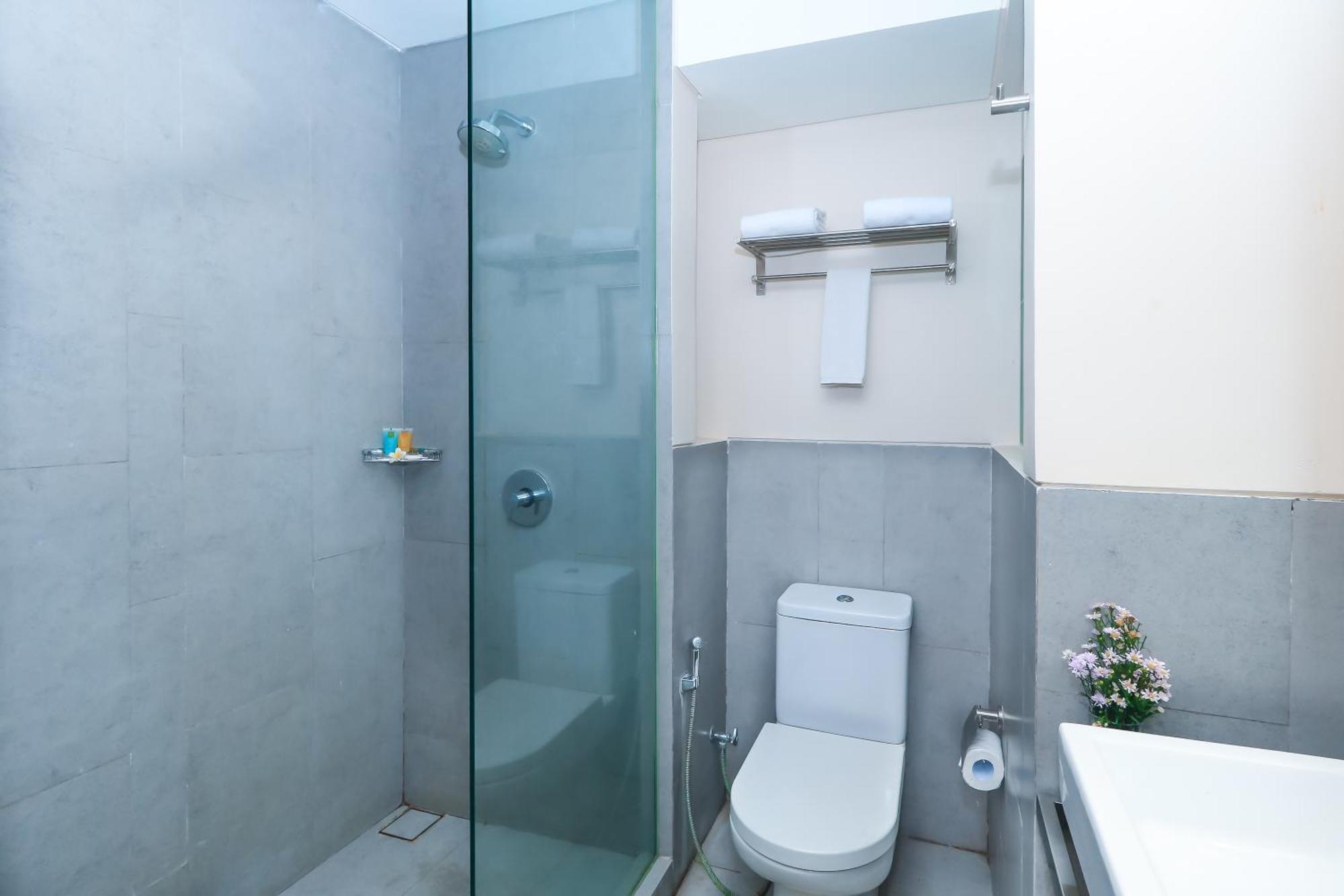 קוטה לומבוק J Hotel Kuta מראה חיצוני תמונה