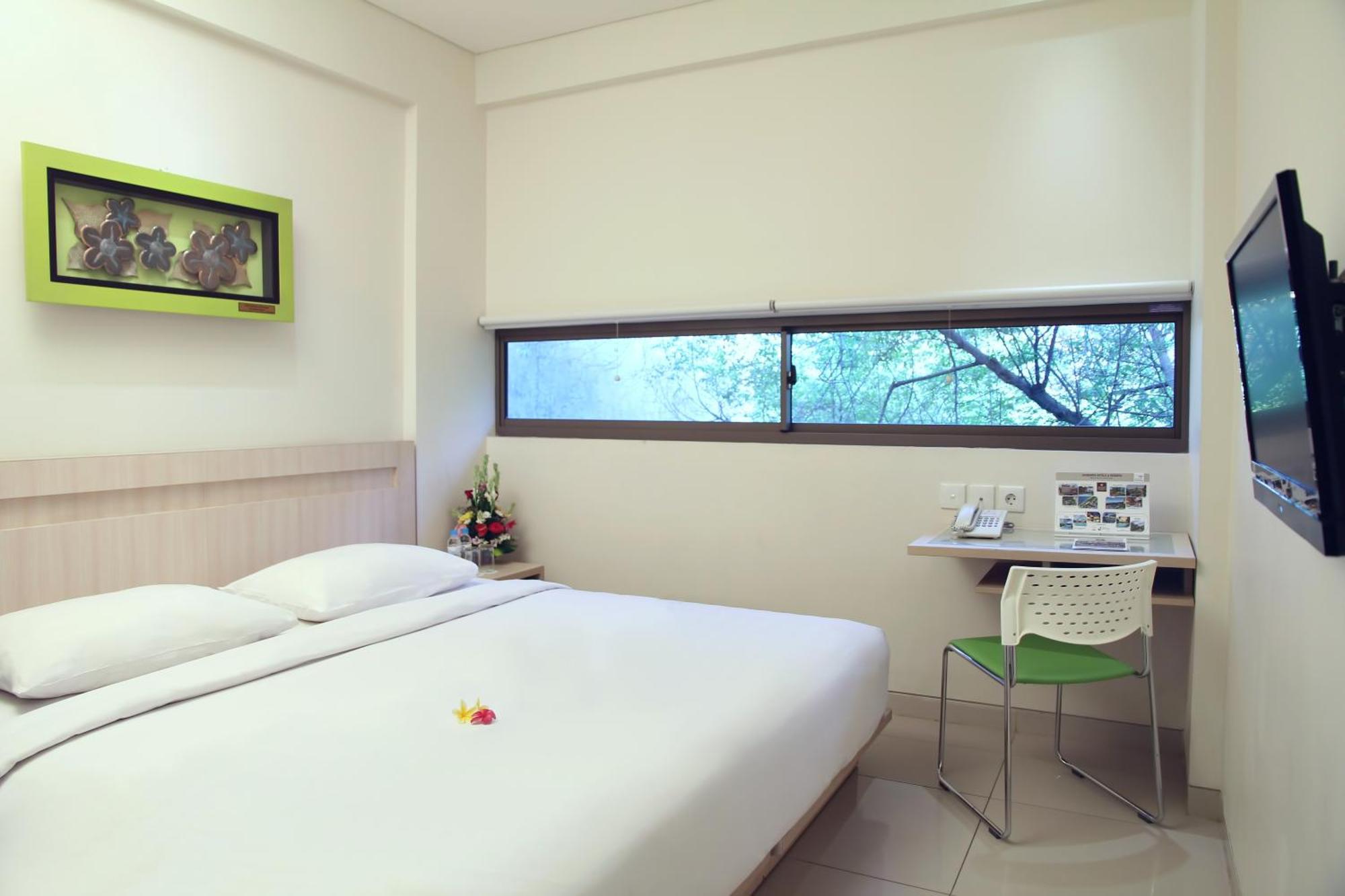 קוטה לומבוק J Hotel Kuta מראה חיצוני תמונה