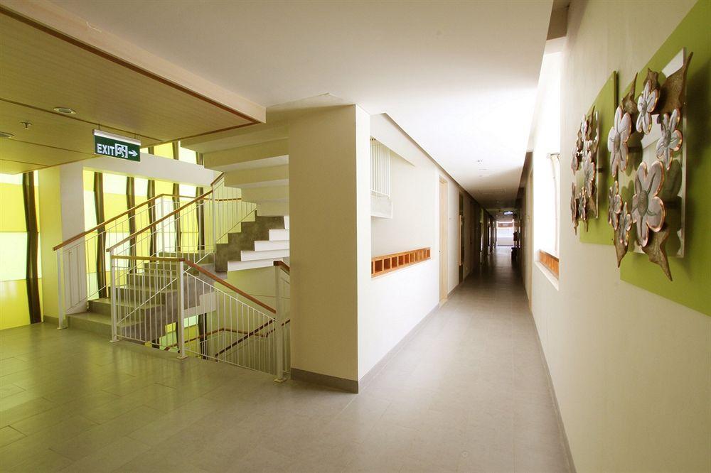 קוטה לומבוק J Hotel Kuta מראה חיצוני תמונה