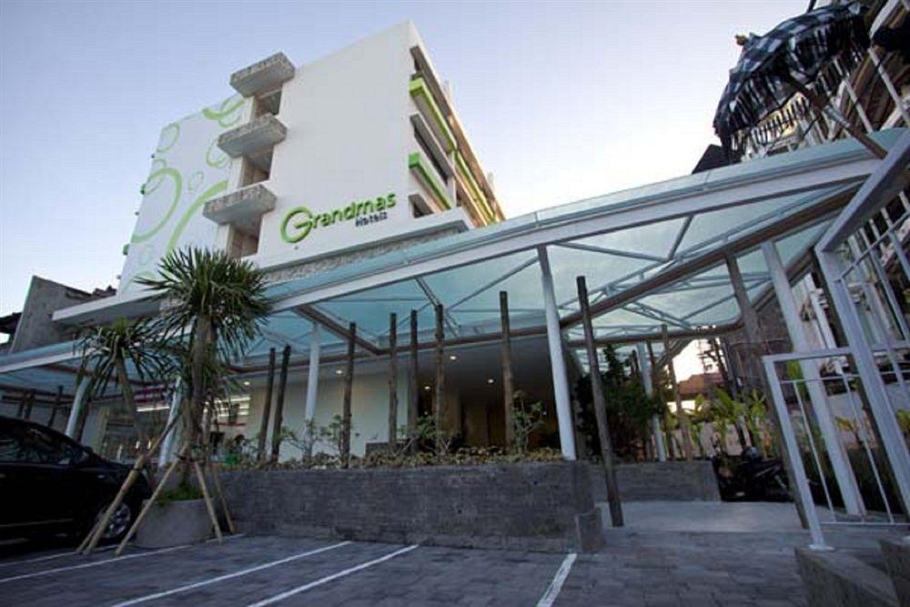 קוטה לומבוק J Hotel Kuta מראה חיצוני תמונה