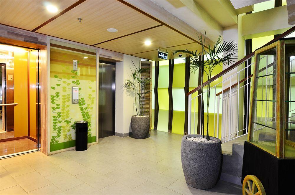 קוטה לומבוק J Hotel Kuta מראה חיצוני תמונה