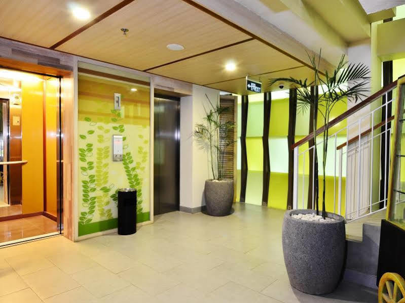 קוטה לומבוק J Hotel Kuta מראה חיצוני תמונה